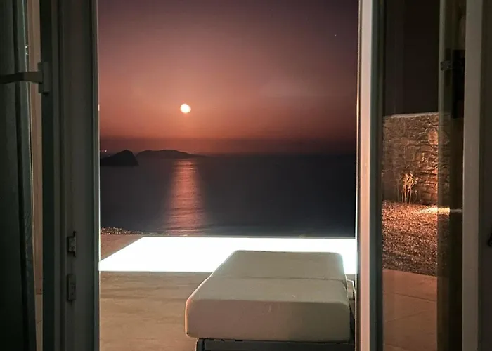 Thermyes 4 With Private Pool Kithnos